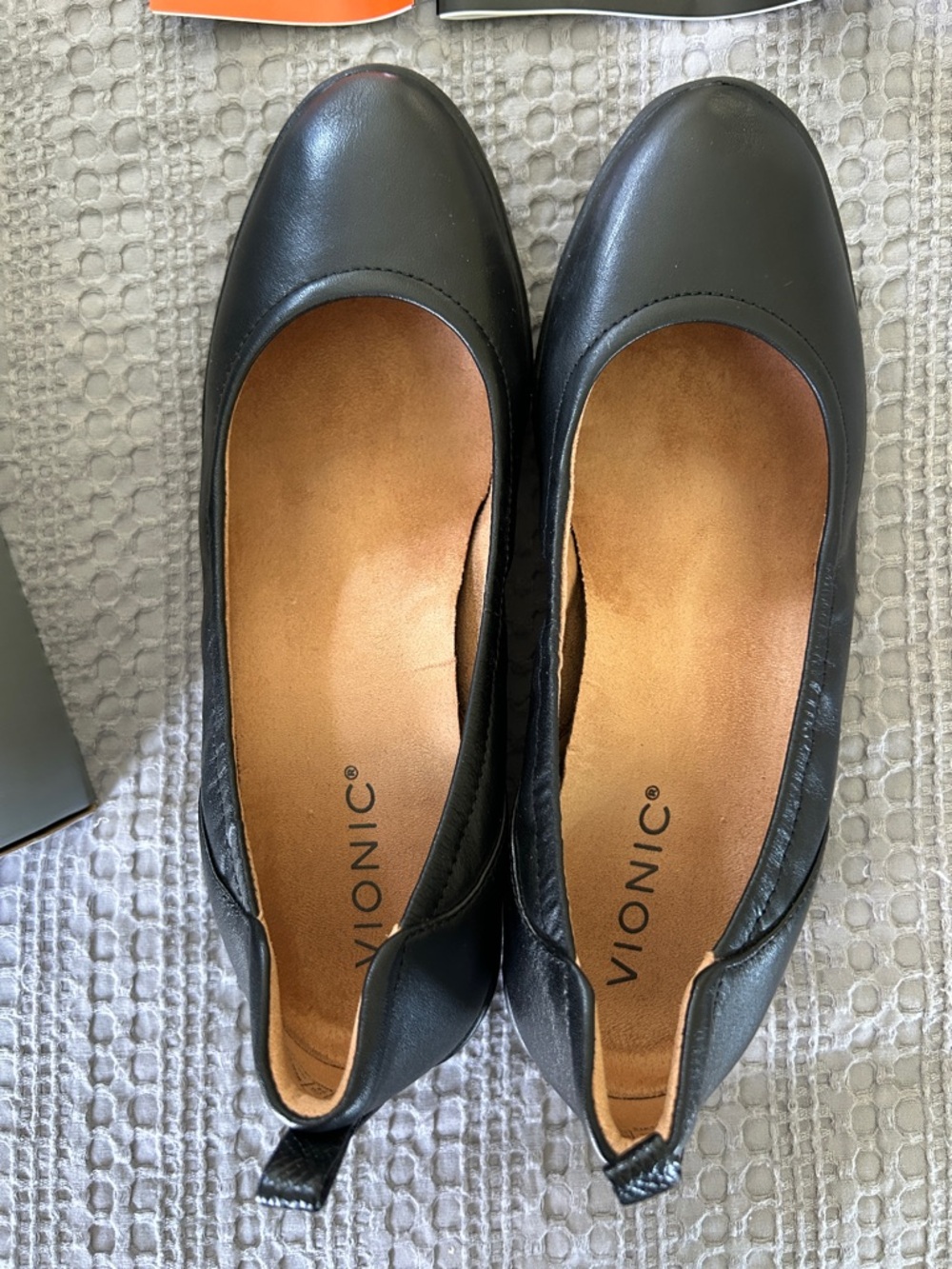 Vionic Black Leather Jacey comfort loafers - Picture 5 of 6